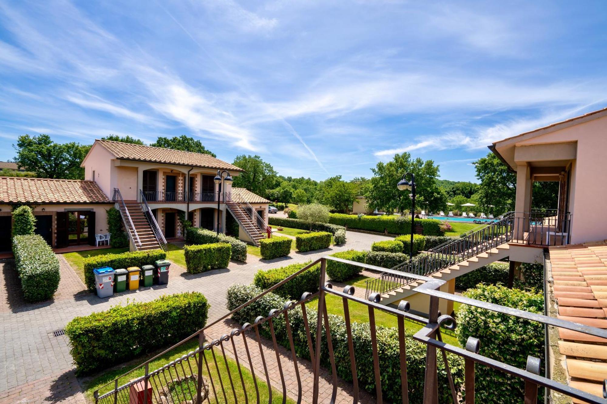 Isa - Residence With Swimming Pool In Sorano, Apartments With Air Conditioning And Private Outdoor Area ภายนอก รูปภาพ