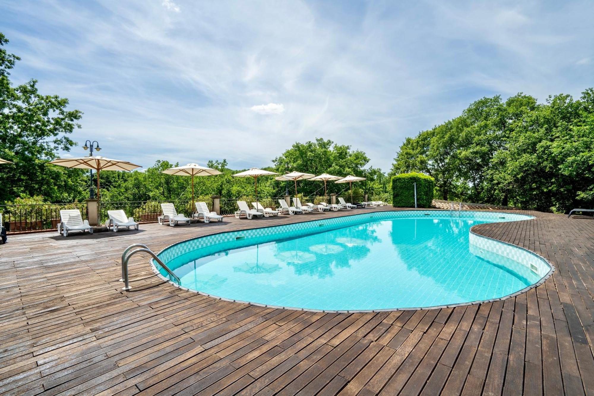 Isa - Residence With Swimming Pool In Sorano, Apartments With Air Conditioning And Private Outdoor Area ภายนอก รูปภาพ